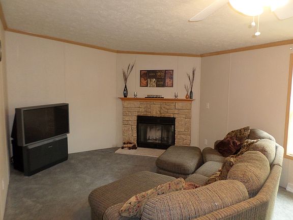 3rd image of 5207 Euclid Ave