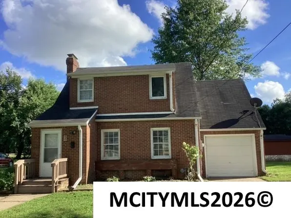 717 1st St SW, Mason City, IA 50401