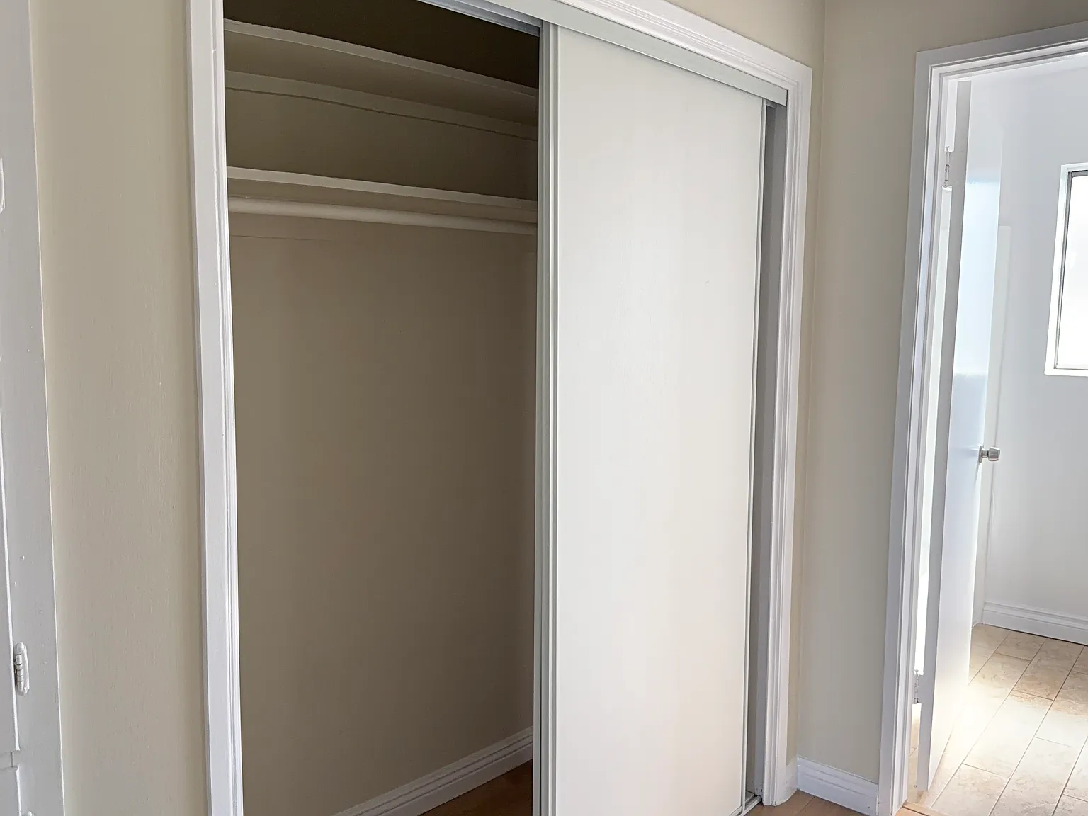 1 bed, 750 sqft, $1,995 — Photo 3