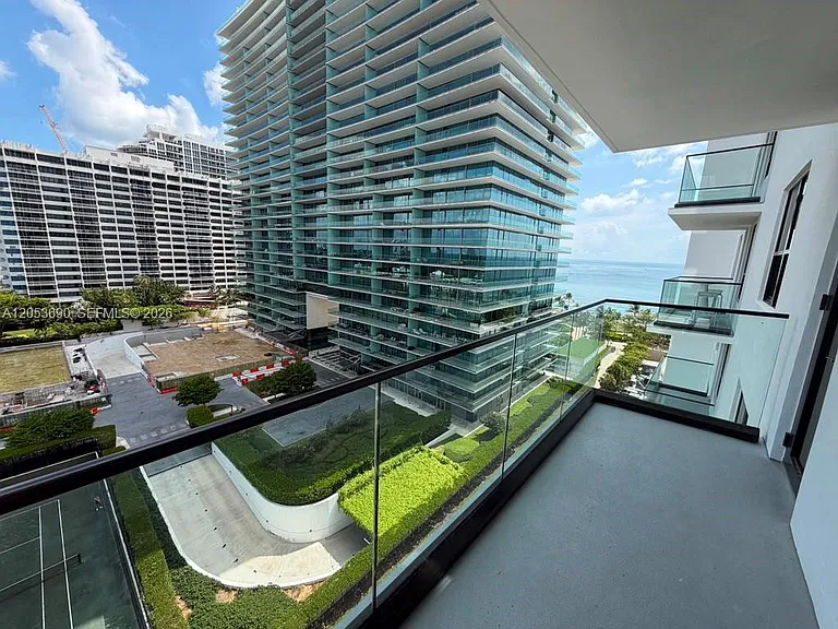10185 Collins Ave #1103 — Photo 28