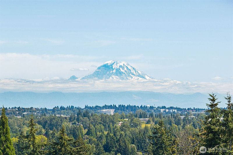 4th image of 15525 6th Avenue SW #14