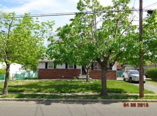 447 9th Ave, Lindenwold, NJ 08021