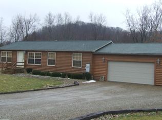 5696 Rutledge St SE, Dennison, OH 44621