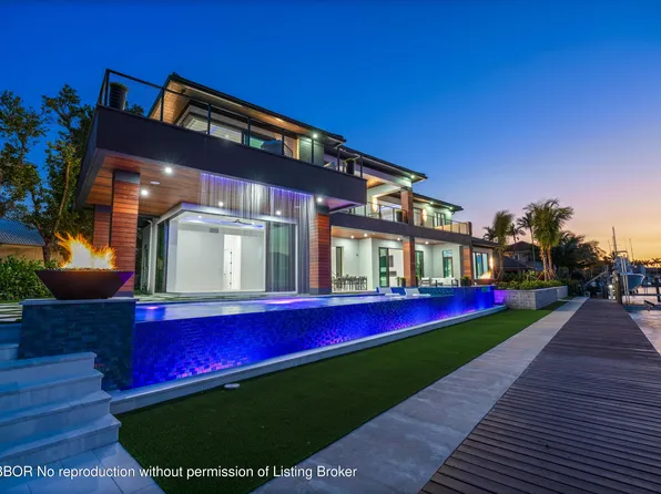 107 Bowsprit Dr, North Palm Beach, FL 33408