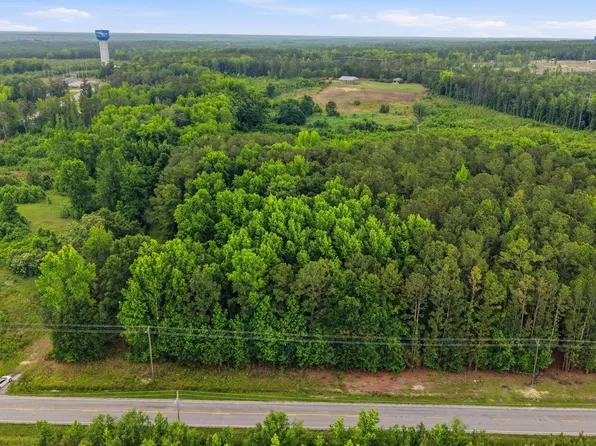 736 Mount Olivet Rd, Camden, SC 29020