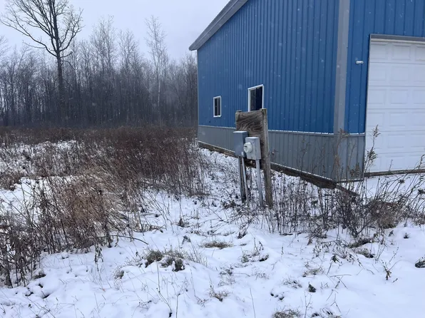 52 40th St, Clear Lake, WI 54005