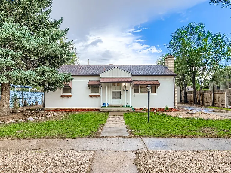 605 E Saint Elmo Ave — Photo 4