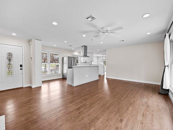 2nd image of 8312 Savage Guilford Rd