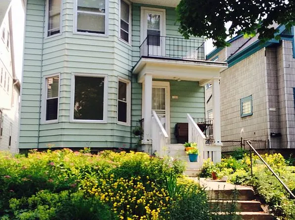 1201 E Meinecke Ave, Milwaukee, WI 53212