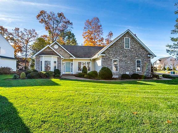 3rd image of 9388 Colincroft Dr
