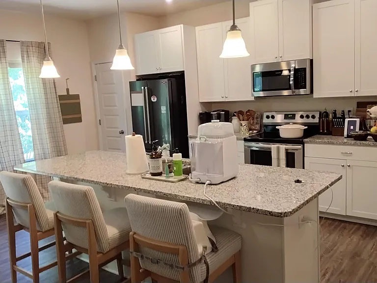110 Kaitlyn Cir — Photo 3