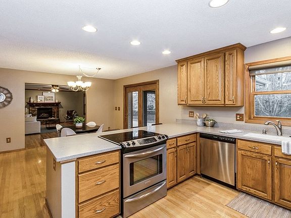 4th image of 763 Elliott Ct