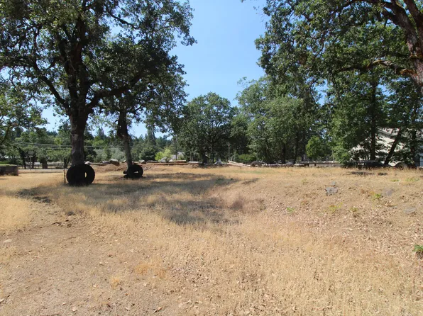 300 Caves Hwy, Cave Junction, OR 97523