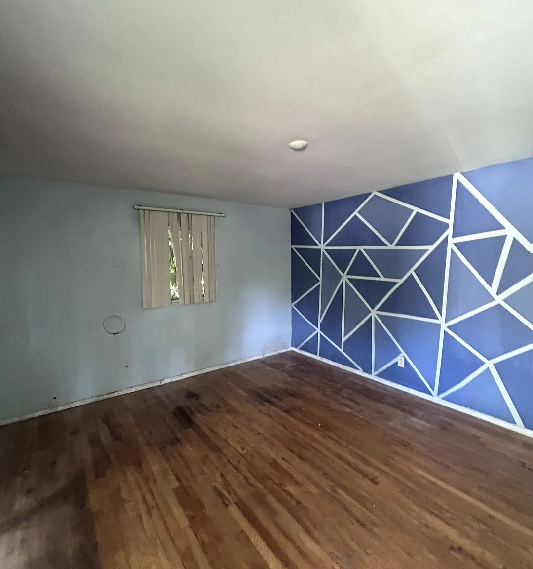 3 bed, 888 sqft, $975 — Photo 3