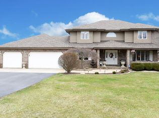 11486 Lakewood St, Crown Point, IN 46307