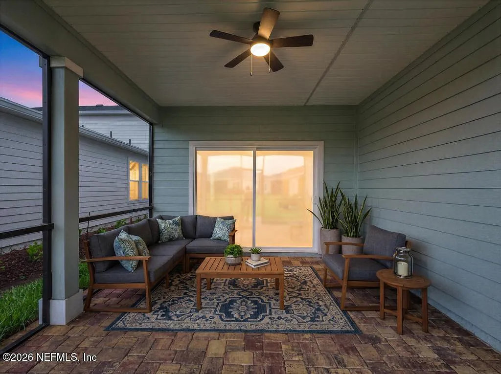 4 bed, 2.5 bath, 2257 sqft, $2,395 — Photo 2