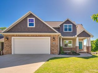 1502 NE Benjamin Grn, Bentonville, AR 72712