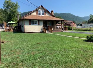 225 Railroad Ave E, Big Stone Gap, VA 24219