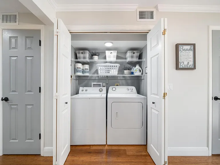 Full size washer & dryer