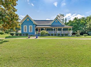 221 S Live Oak St, Geneva, AL 36340