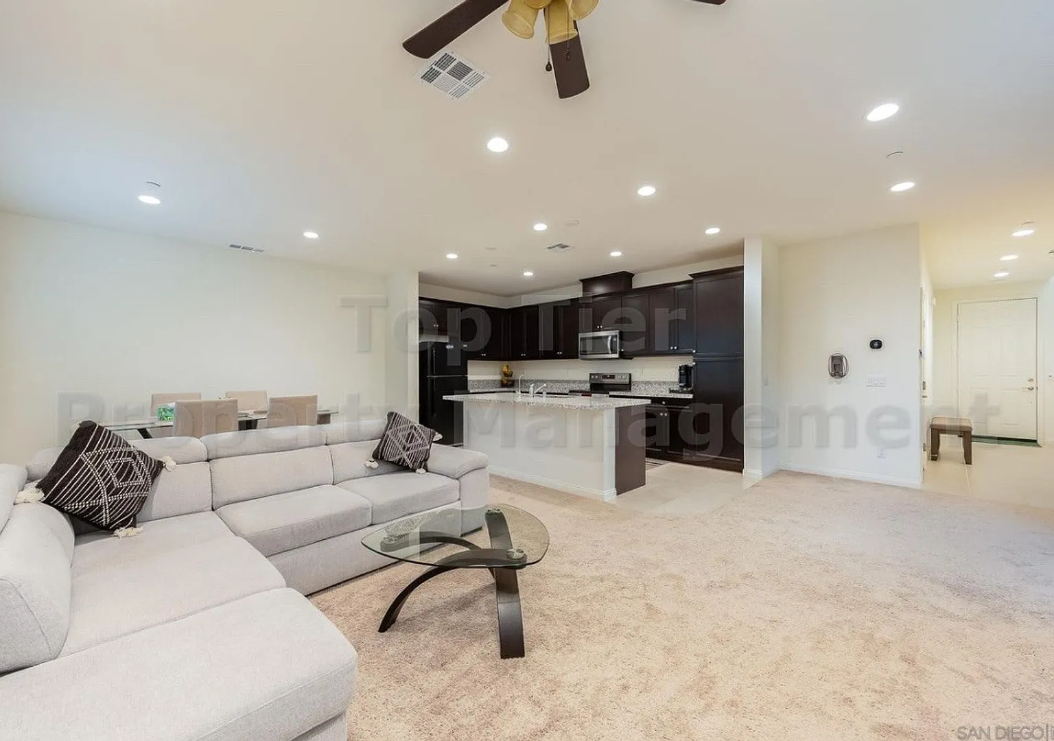 Beautiful 3 Bed 2.5 Bath Corner Lot Energy Efficient home Newly built in 2023 — Photo 4
