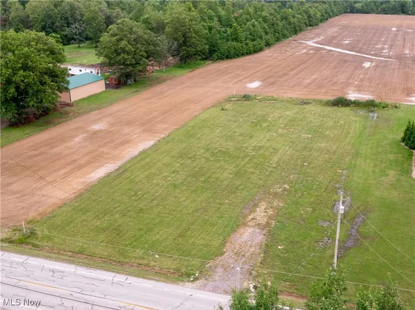 9123 Oberlin Rd, Elyria, OH 44035