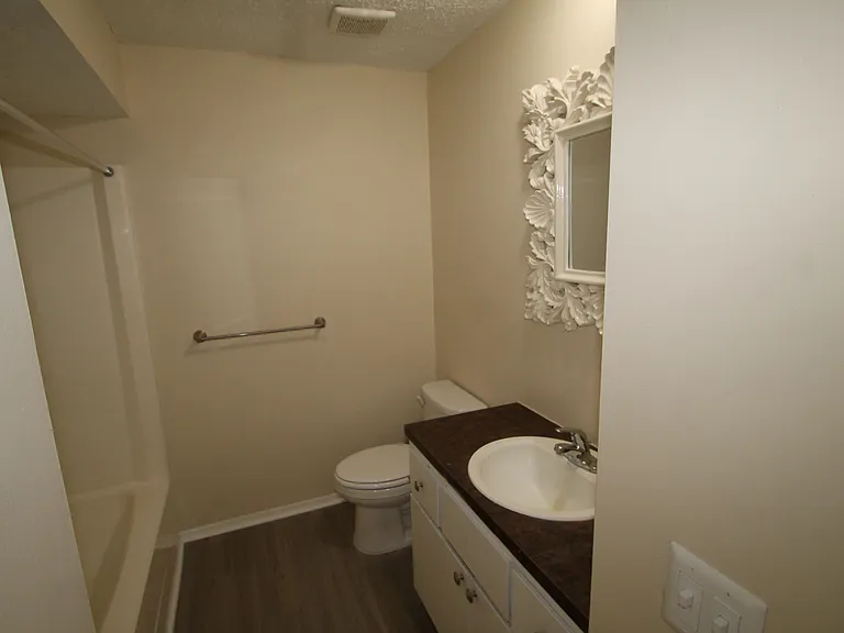 425 Tibet Ave #G — Photo 14