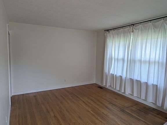 3rd image of 2121 Price Ave