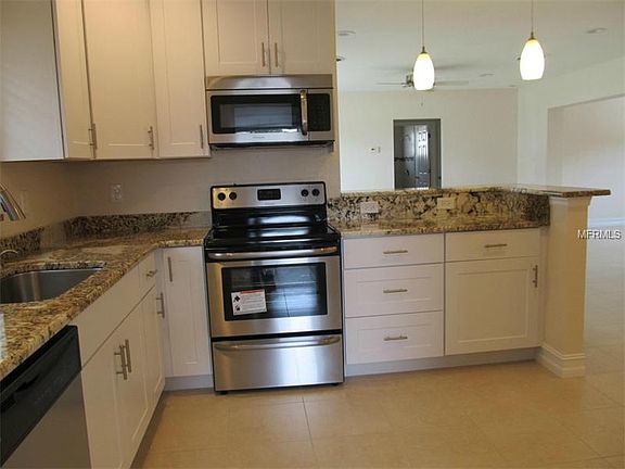 3rd image of 316 Shamrock Blvd