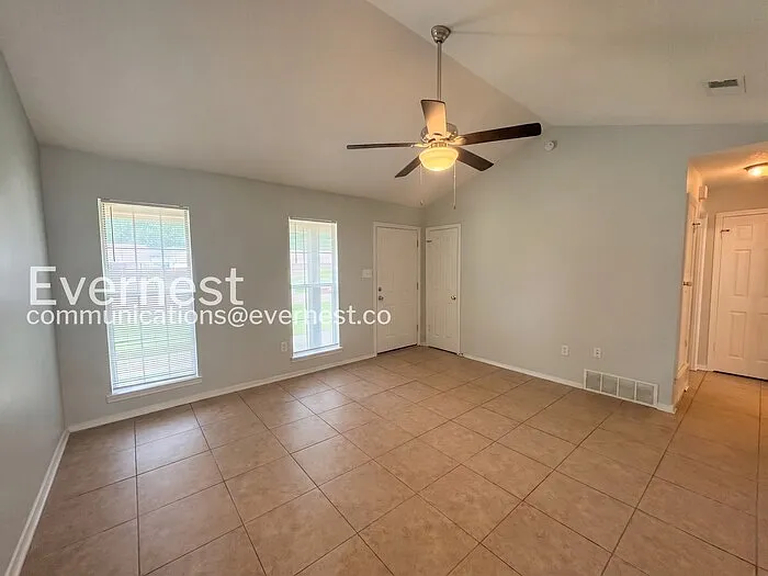 6230 Somerset Dr — Photo 3