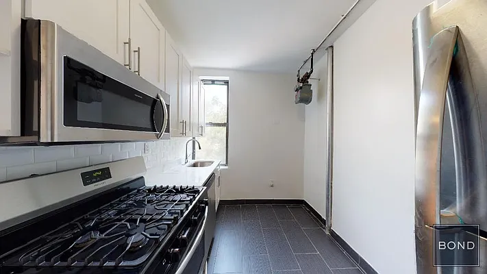 Rented by Bond New York | media 20