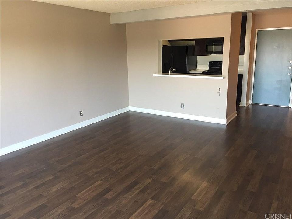 2nd image of 5460 White Oak Ave Unit C322