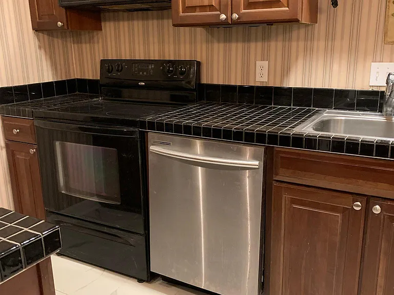 2404 Barracks Ct #1 — Photo 7
