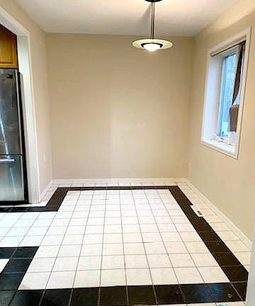 5th image of 6631 Abbotswood Dr