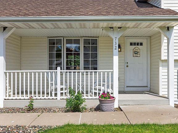 4th image of 732 Marie Ct