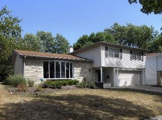 223 S Pine Ave, Arlington Heights, IL
