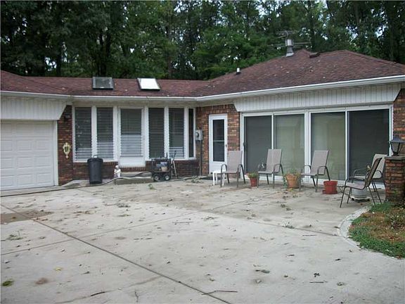 3rd image of 554 N County Road 900 E