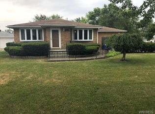 264 Frankhauser Rd, Williamsville, NY 14221