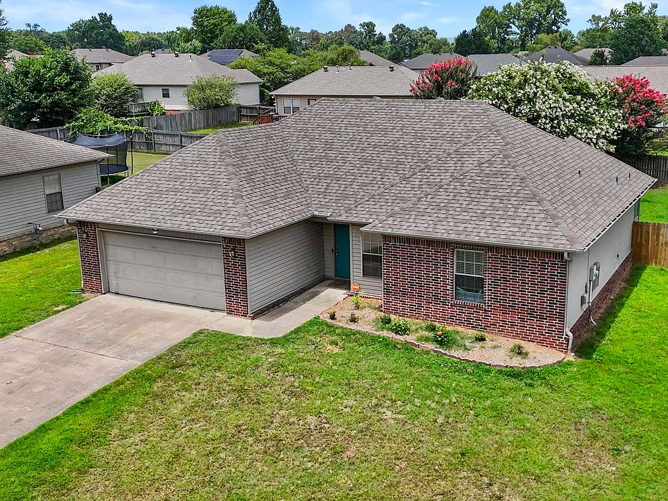1st image of 40 Rosebud Cir