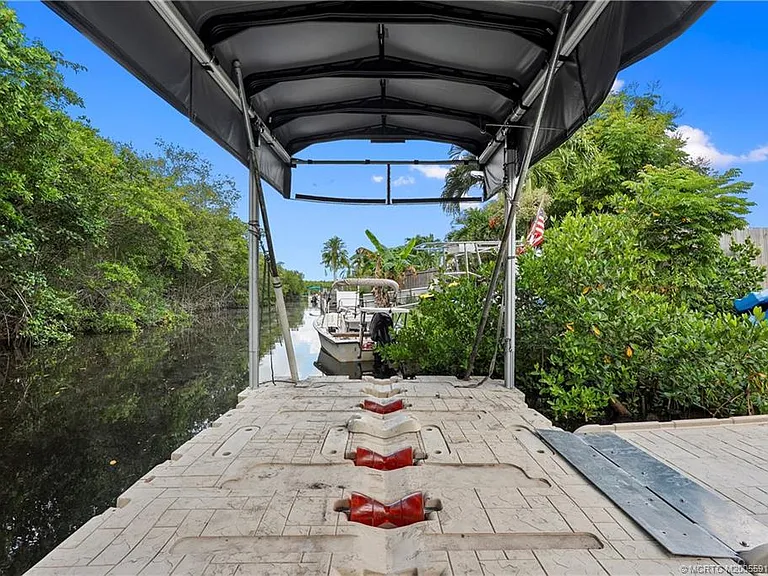 30 SW Hideaway Pl — Photo 30
