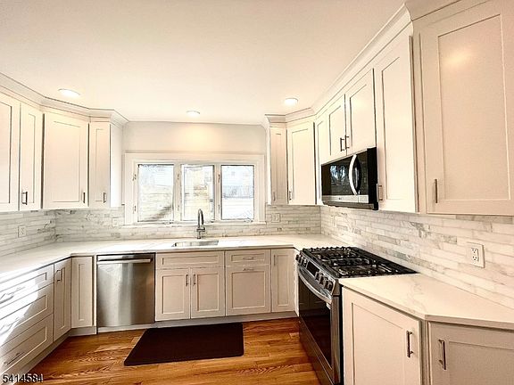 4th image of 17 Brookfield Rd #1