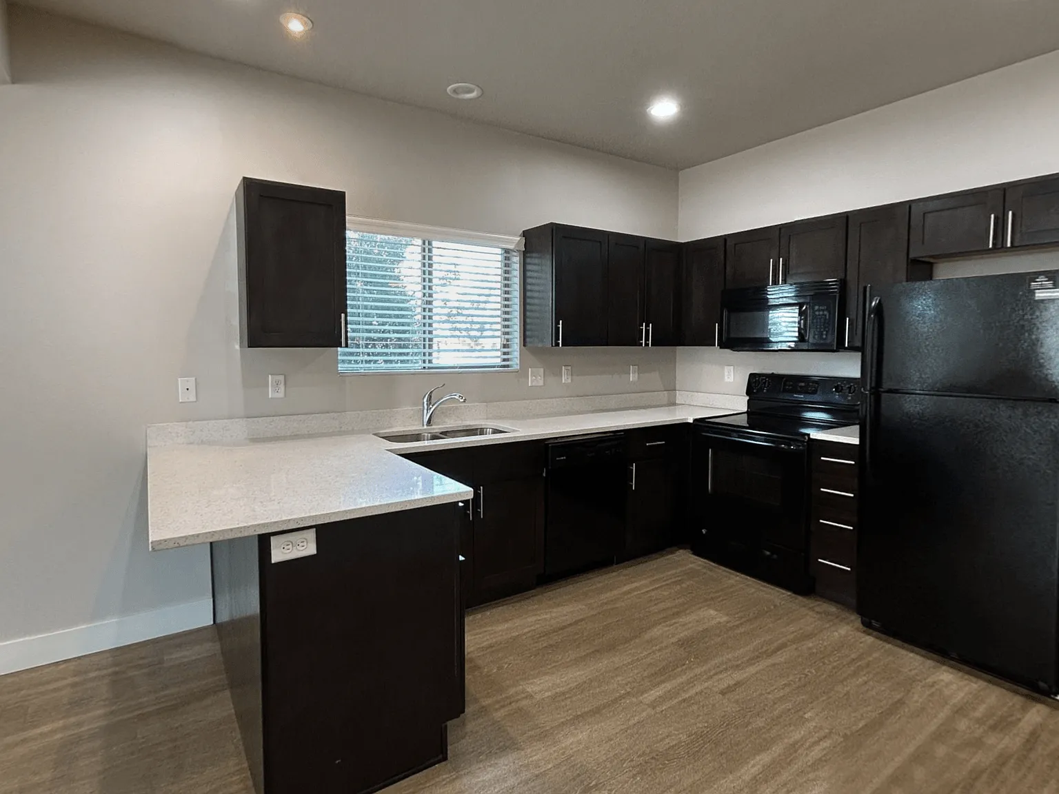 Madrona Townhomes — Photo 2