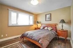 12 Lochinvar Cres — Photo 7