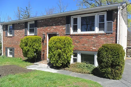 171 Walnut St Photo 1
