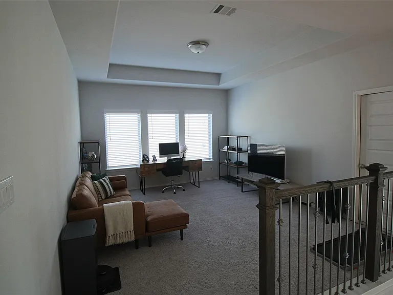 24727 Tanoureen Dr — Photo 27