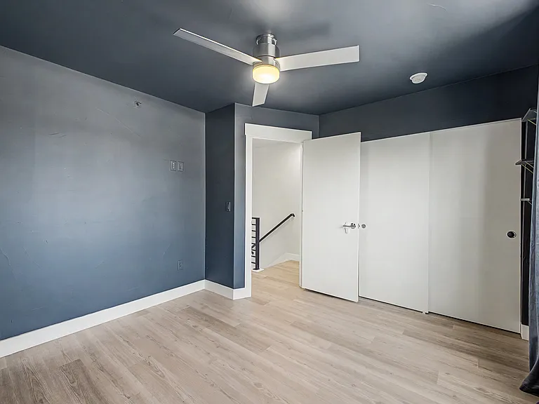 3437 W 63rd Pl — Photo 15