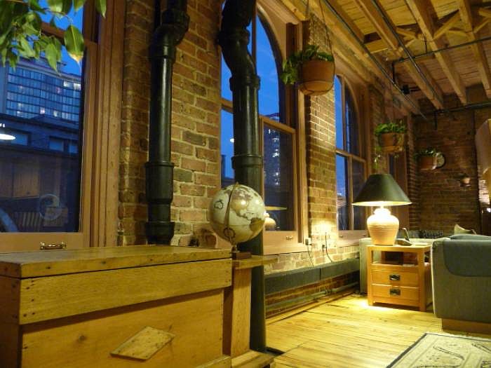 Exposed brick: timber cei