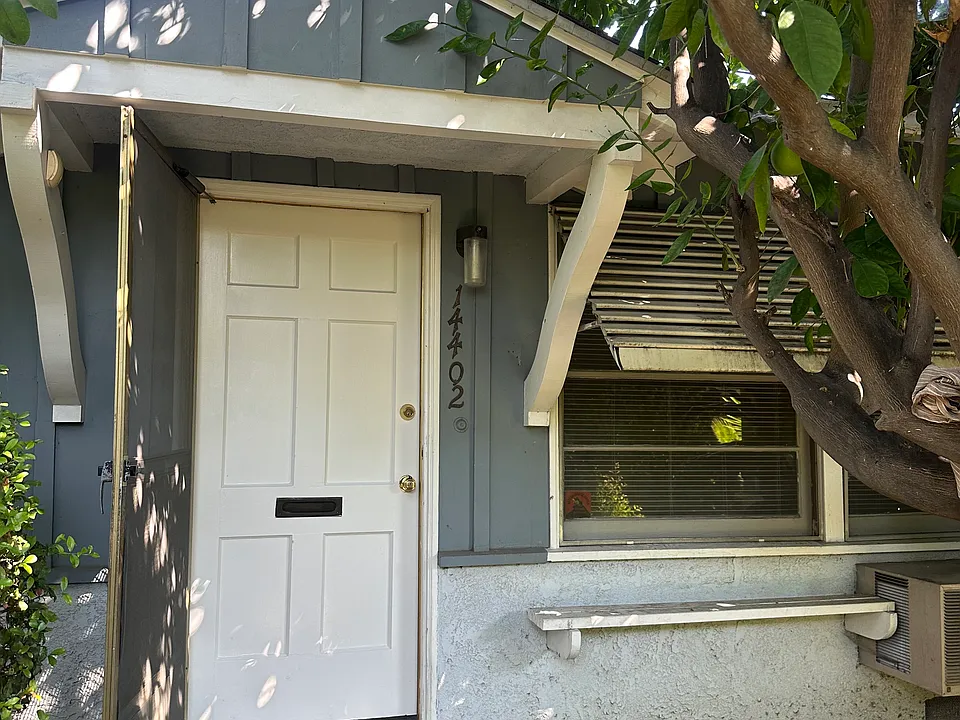14400 Martha St #14402