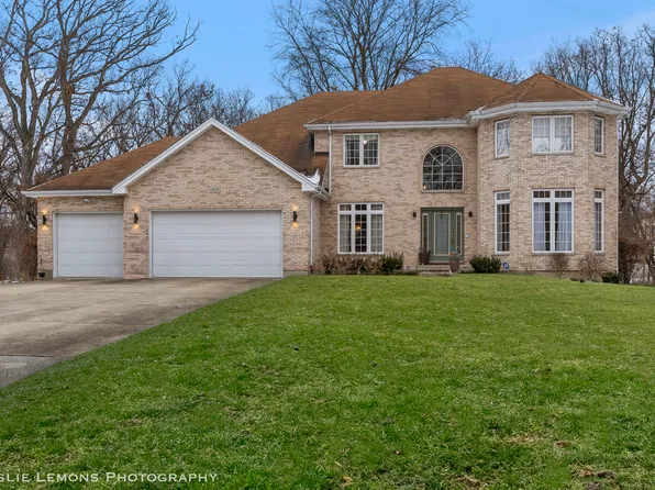 1010 Acorn Ln, Steger, IL 60475