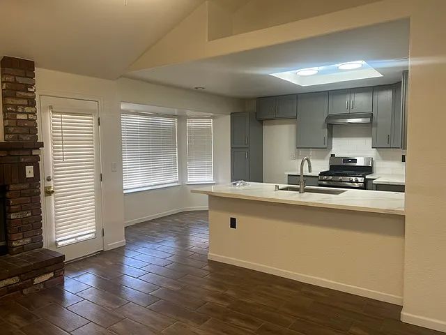 7304 Silver View Way — Photo 33